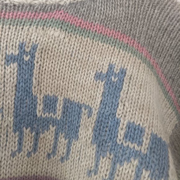 Vintage Wool Llama Sweater made in Peru - Picture 4 of 7